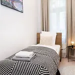 Perfect Place In The Heart Of Downtown בית נופש בודפשט